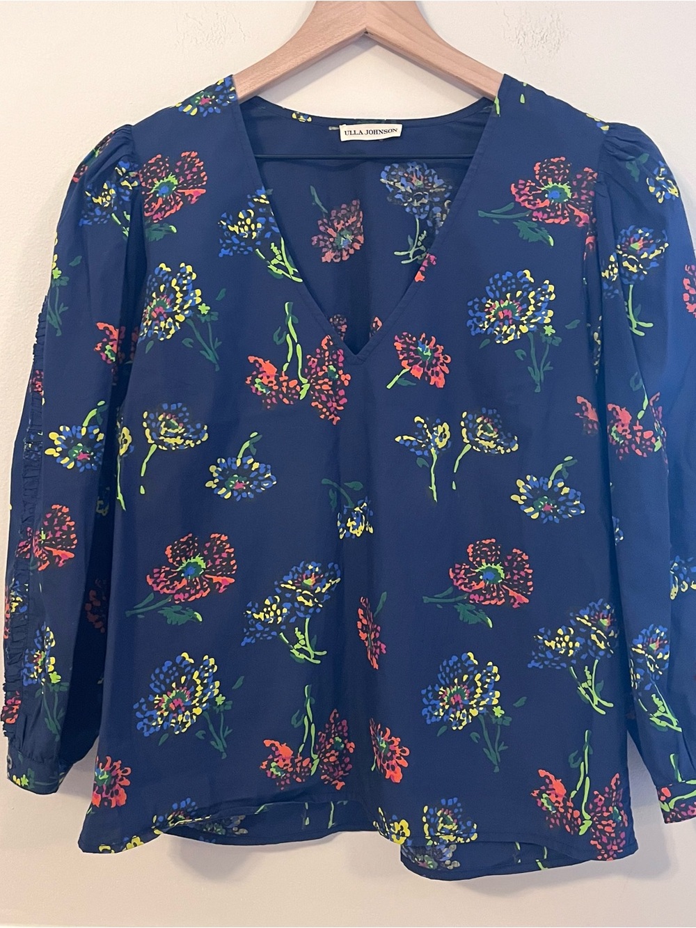 Ulla Johnson Women’s Floral V-neck Blouse Top Size 6 Navy Blue Puff Sleeve